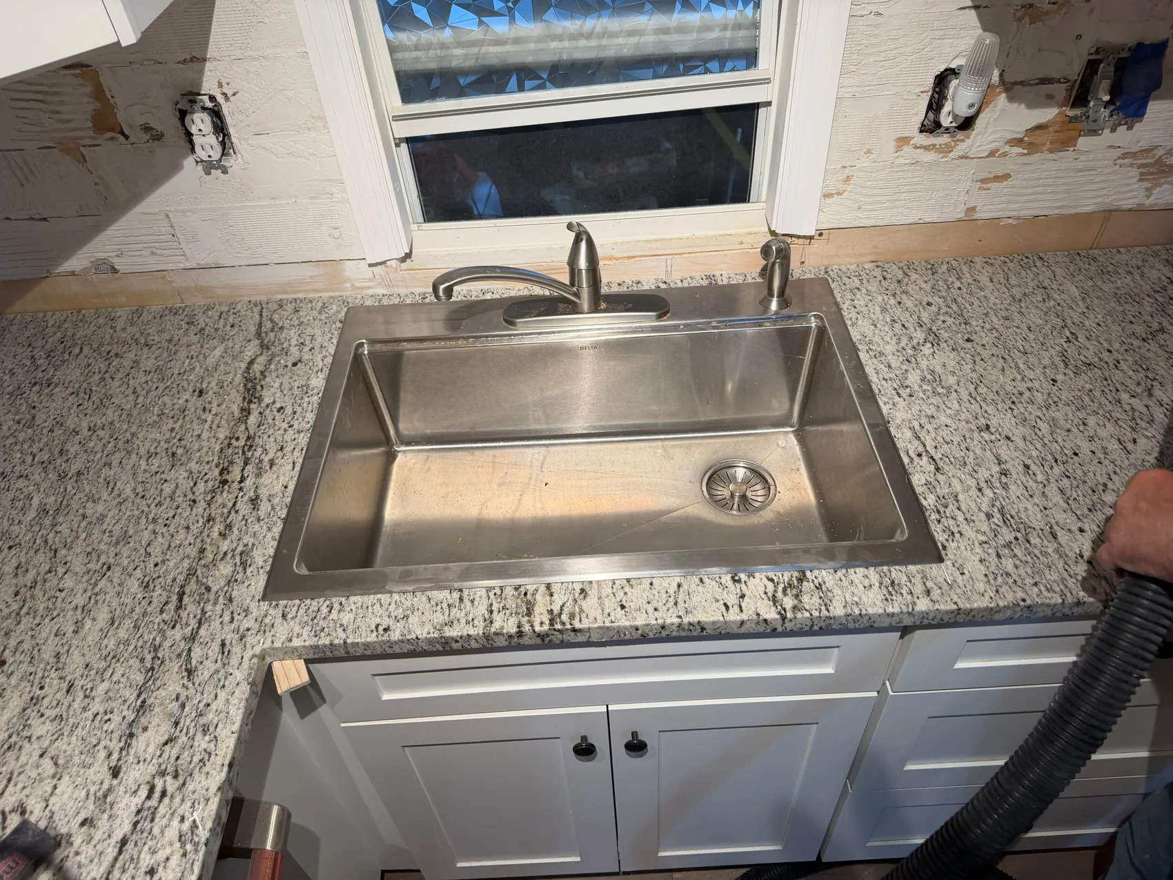 Backsplash Installation project photo
